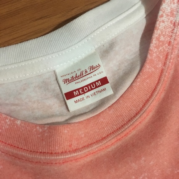 Chicago Bulls Color Fade T-Shirt - Picture 3 of 4